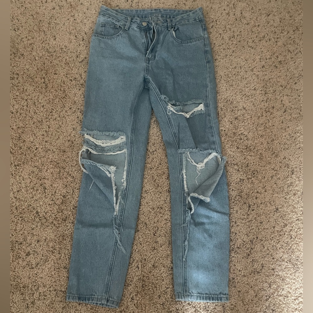 Ripped Jeans from shein(small) I usually wear a women’s 6 and they fit perfect